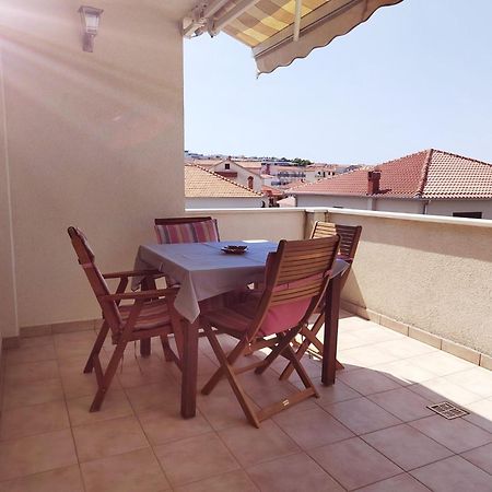 T&T Sea View Apartments Trogir Exterior photo