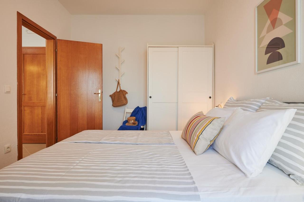 T&T Sea View Apartments Trogir Exterior photo