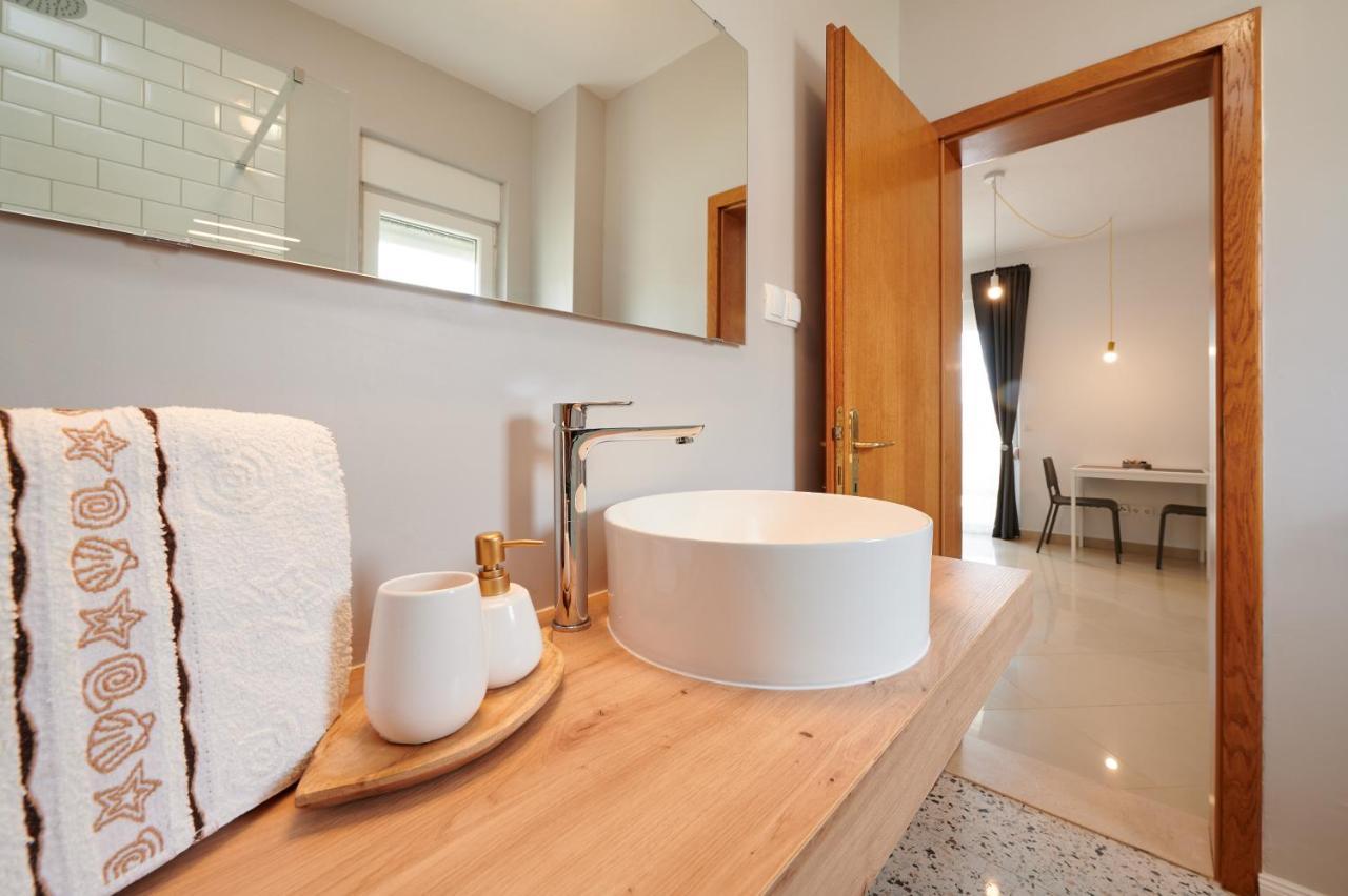 T&T Sea View Apartments Trogir Exterior photo
