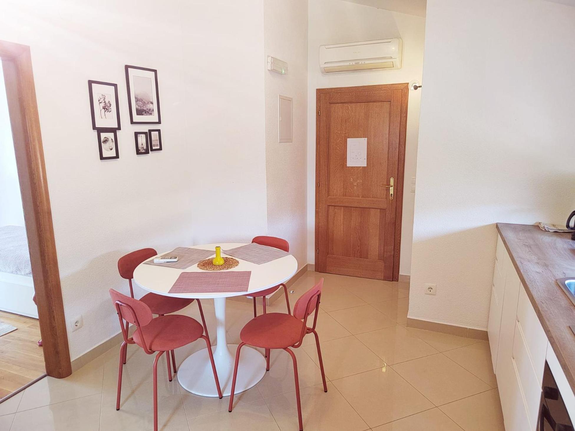 T&T Sea View Apartments Trogir Exterior photo
