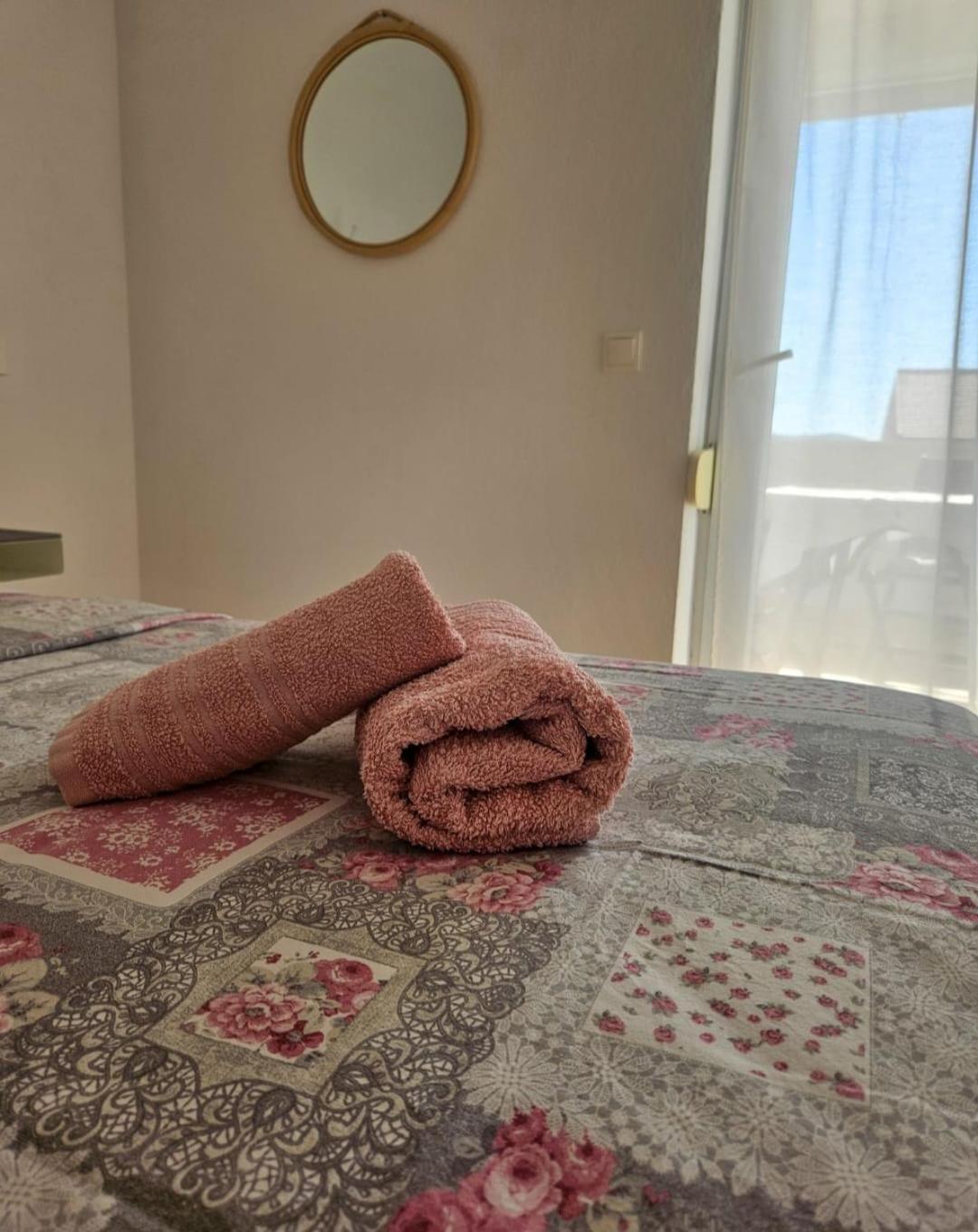 T&T Sea View Apartments Trogir Exterior photo