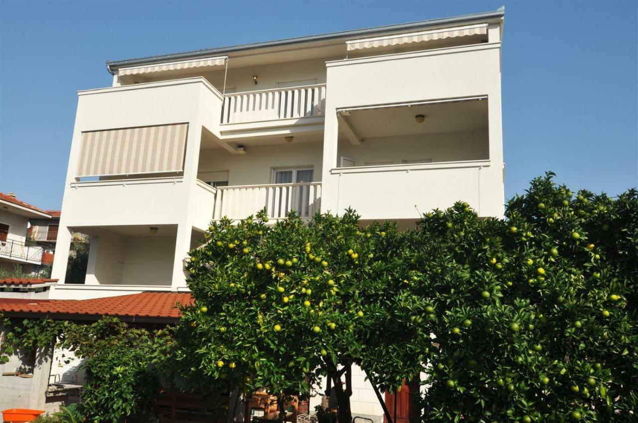T&T Sea View Apartments Trogir Exterior photo